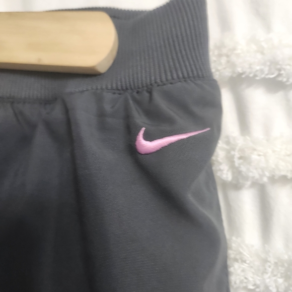 Nike lined pants xs. - Picture 4 of 8